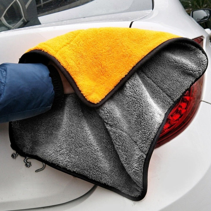 Pachet Promoțional Spălare Auto: Presiune + Perie Spumă + 3 Lavete Microfibră